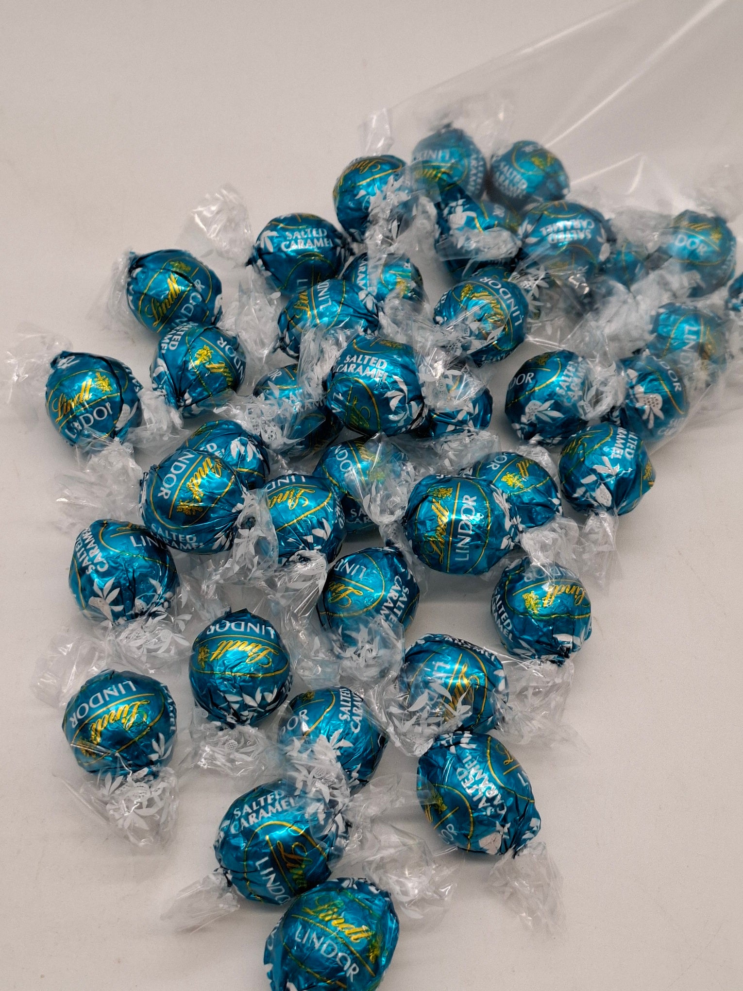 500gr. Lindt Lindorkugeln Salted Caramel (1000gr./25,98€)