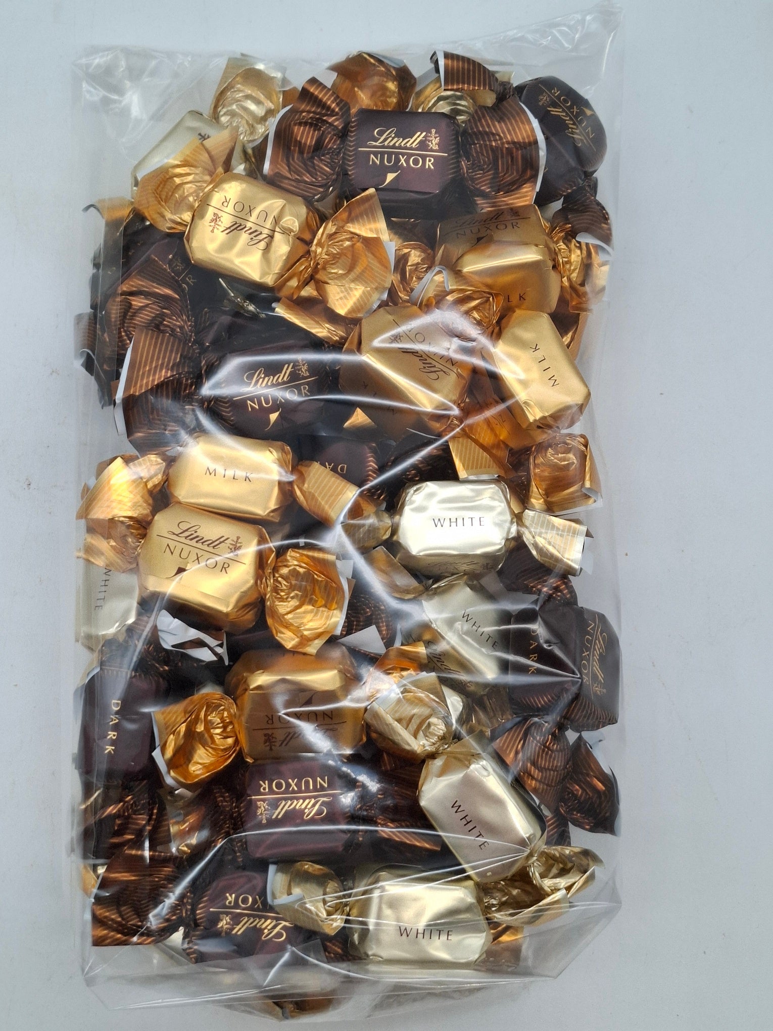 500gr. Lindt Nuxor 3 Sorten  (1000gr./31,98€)
