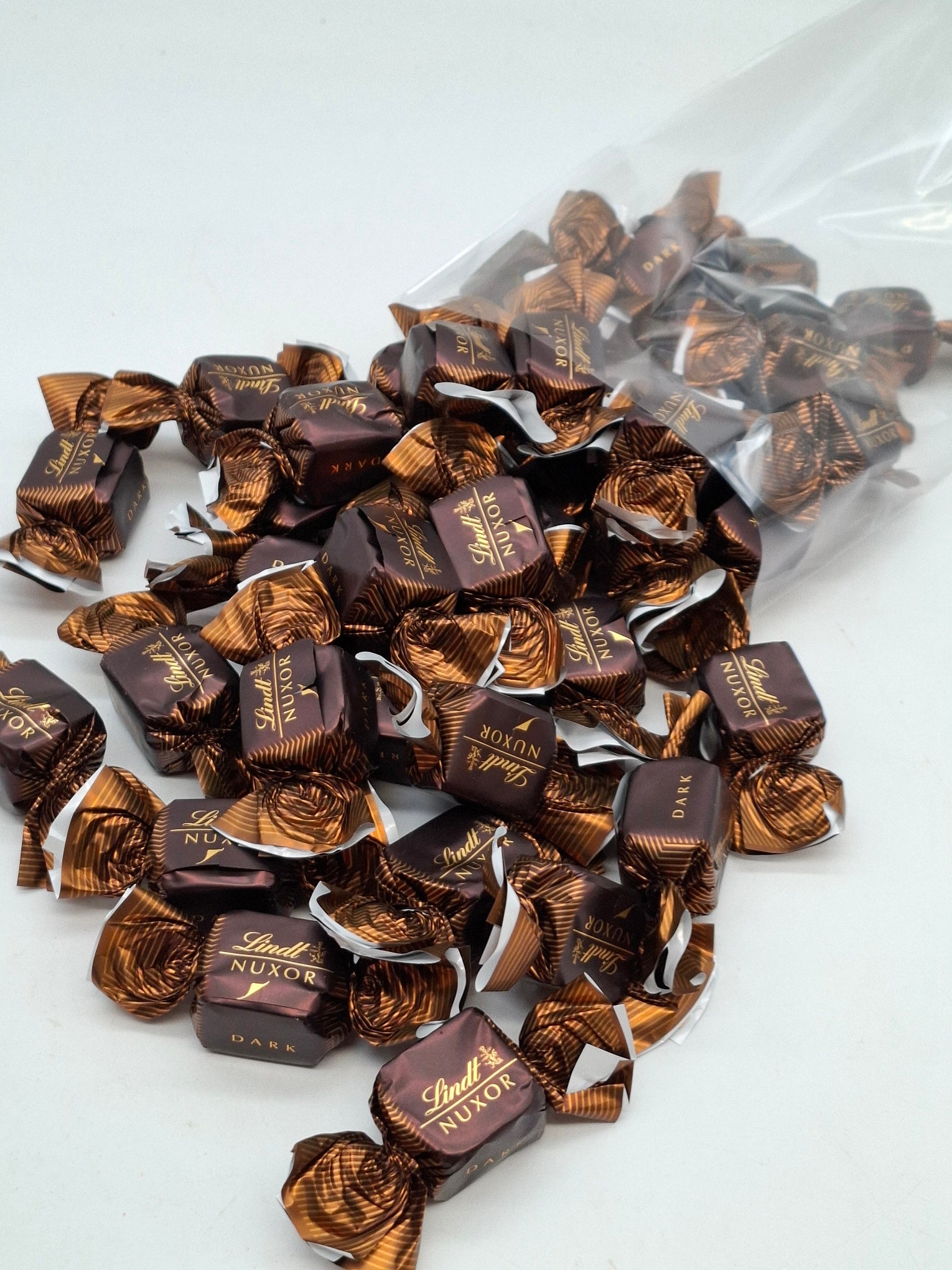 500gr. Lindt Nuxor feinherb  (1000gr./31,98€)